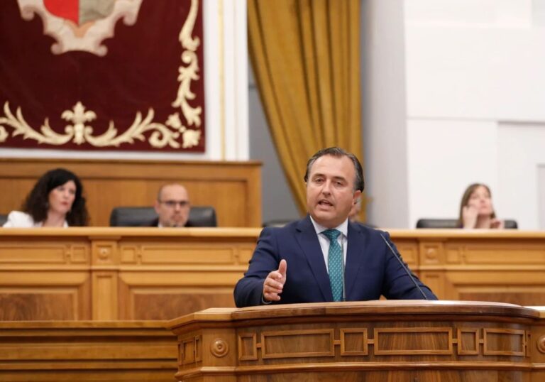 Vox calcula que a CLM le costará 400 millones acoger a los menores migrantes
