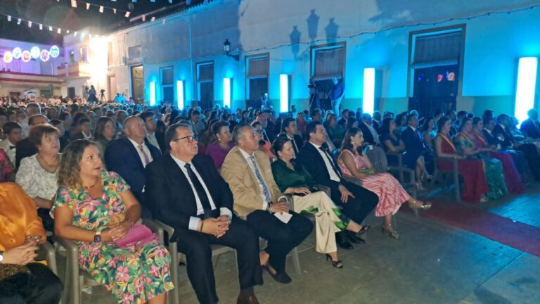 Valverde reafirma el compromiso de la Diputación de Ciudad Real con las tradiciones de los pueblos de la provincia