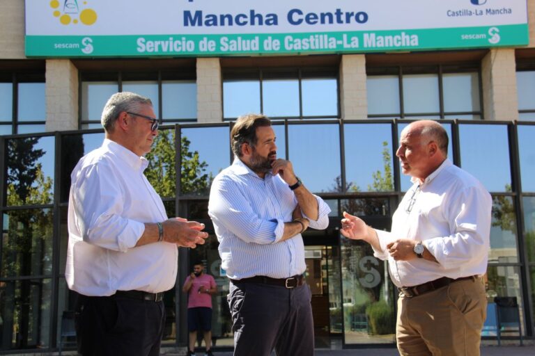 Paco Núñez, señalado por la Plataforma de Tomelloso por pedir más inversión en Alcázar mientras “nuestro hospital se desmorona”