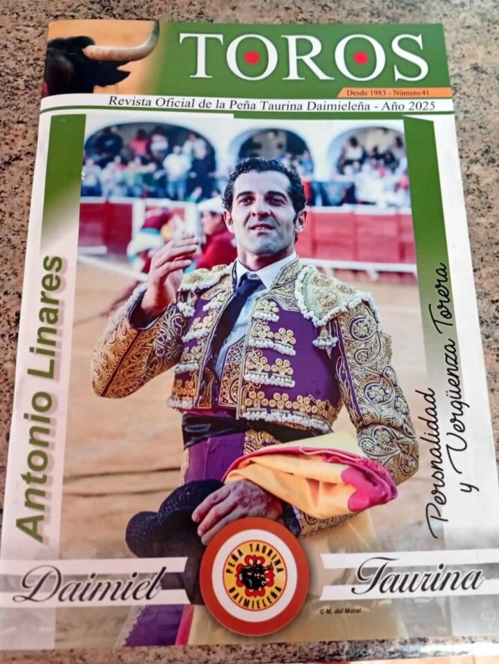 Daimiel rinde homenaje al torero Antonio Linares en el X Pregón Taurino