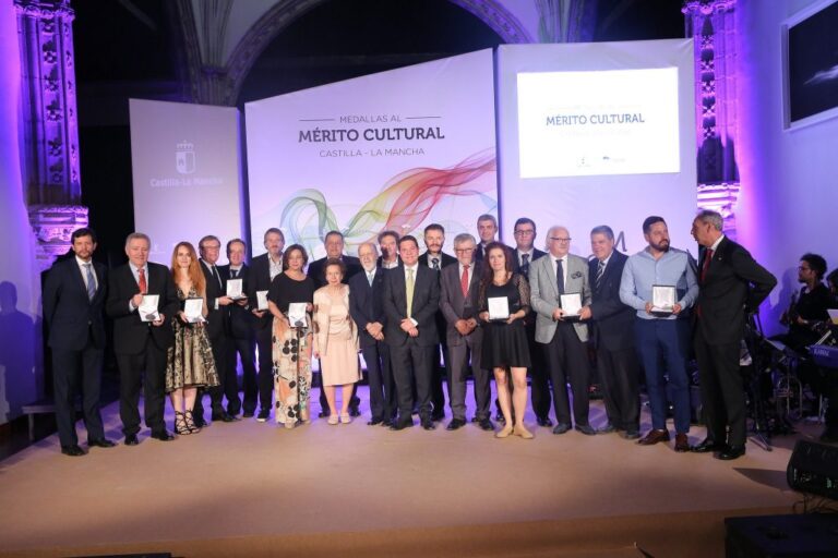 La Junta convoca las Medallas al Mérito Cultural de C-LM y conforma el jurado que fallará los galardones