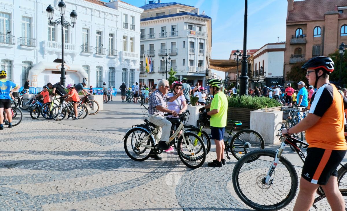 Tomelloso vive una gran fiesta familiar sobre ruedas en el Día de la Bici