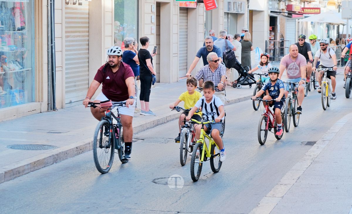 Tomelloso vive una gran fiesta familiar sobre ruedas en el Día de la Bici