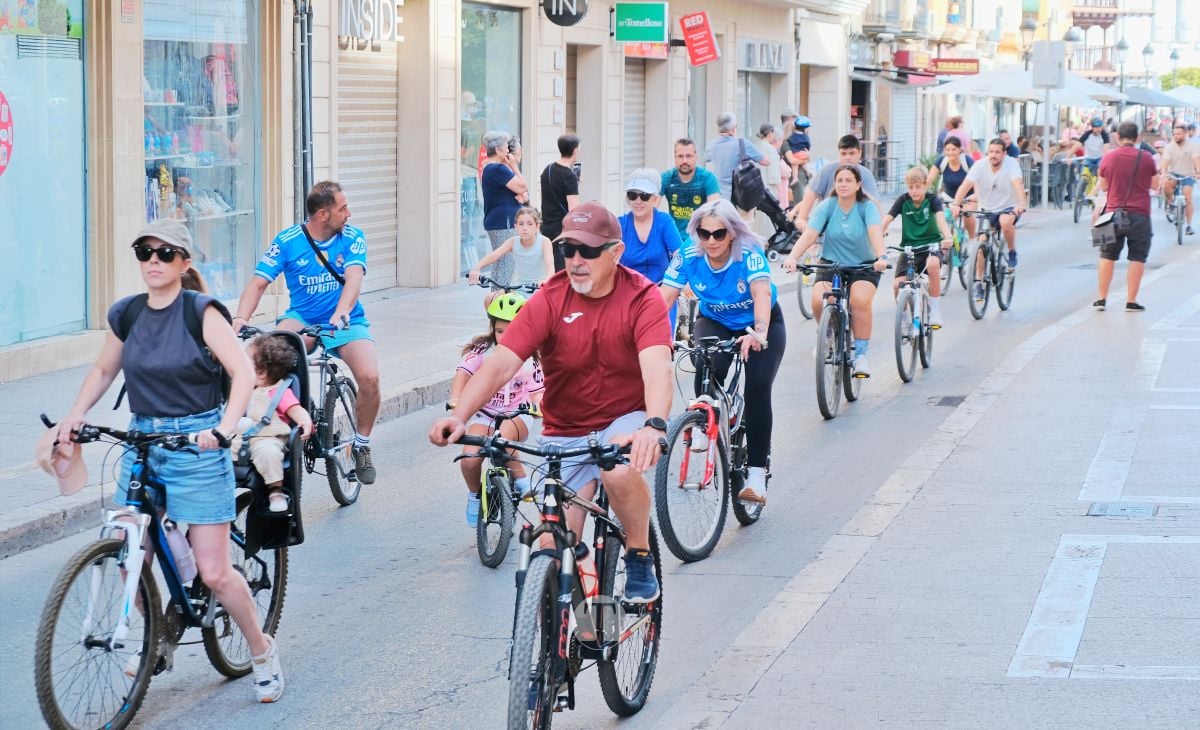 Tomelloso vive una gran fiesta familiar sobre ruedas en el Día de la Bici