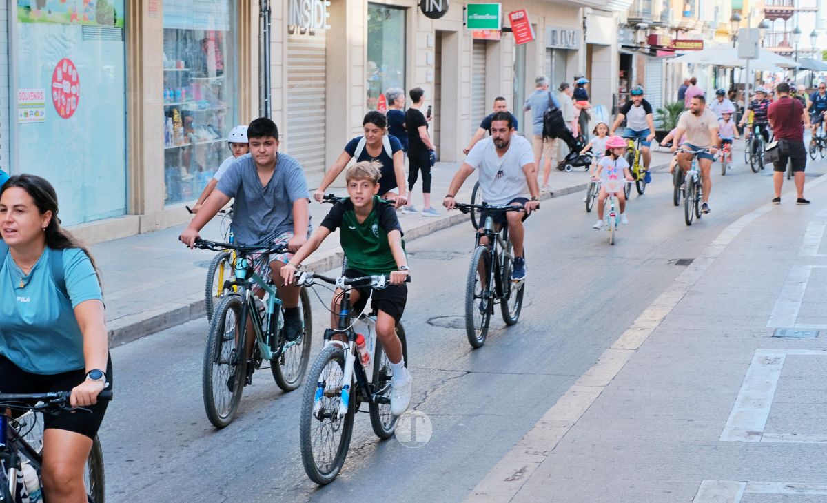 Tomelloso vive una gran fiesta familiar sobre ruedas en el Día de la Bici