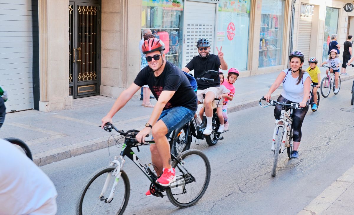 Tomelloso vive una gran fiesta familiar sobre ruedas en el Día de la Bici