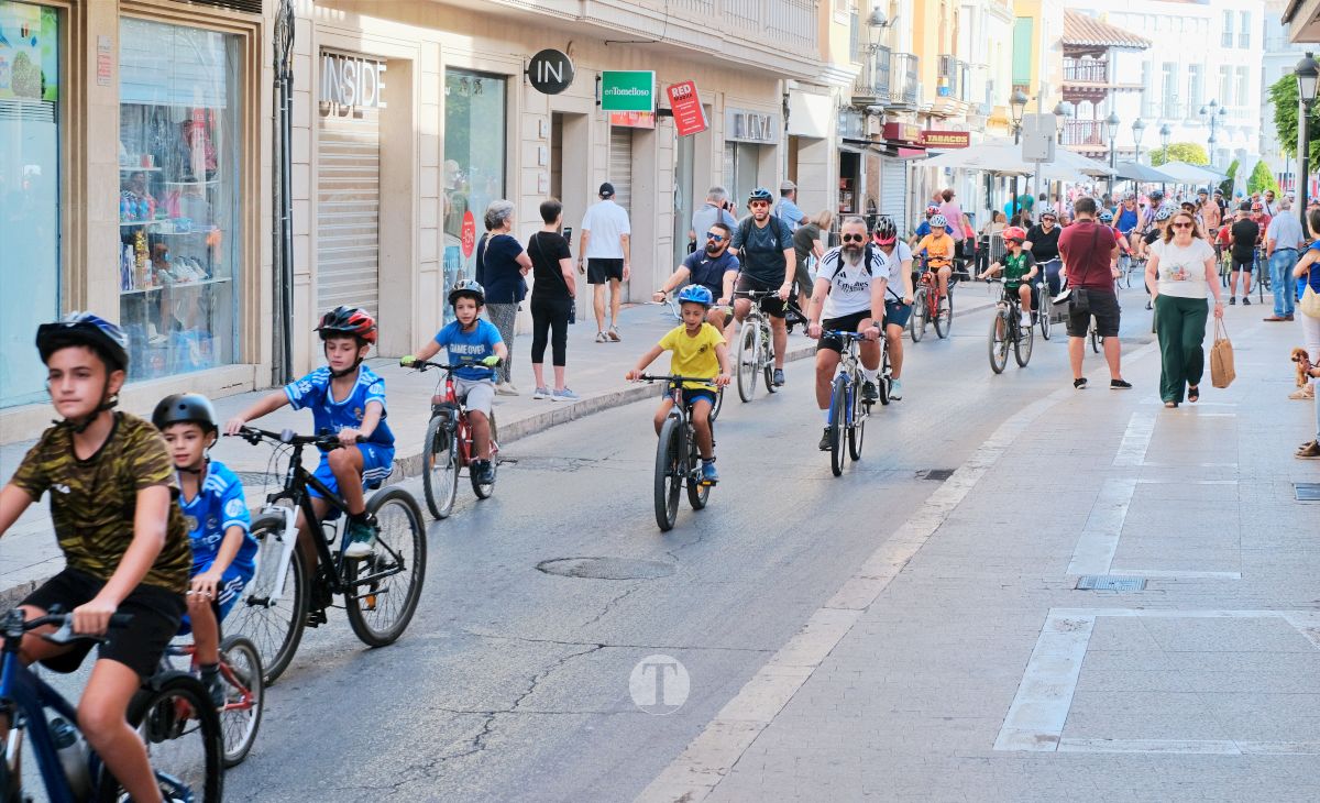 Tomelloso vive una gran fiesta familiar sobre ruedas en el Día de la Bici
