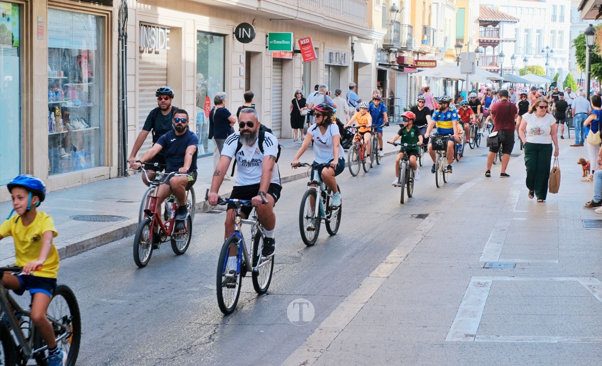 Tomelloso vive una gran fiesta familiar sobre ruedas en el Día de la Bici