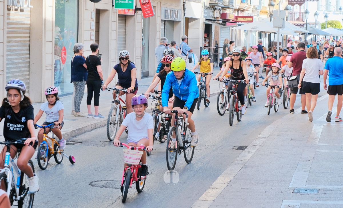 Tomelloso vive una gran fiesta familiar sobre ruedas en el Día de la Bici