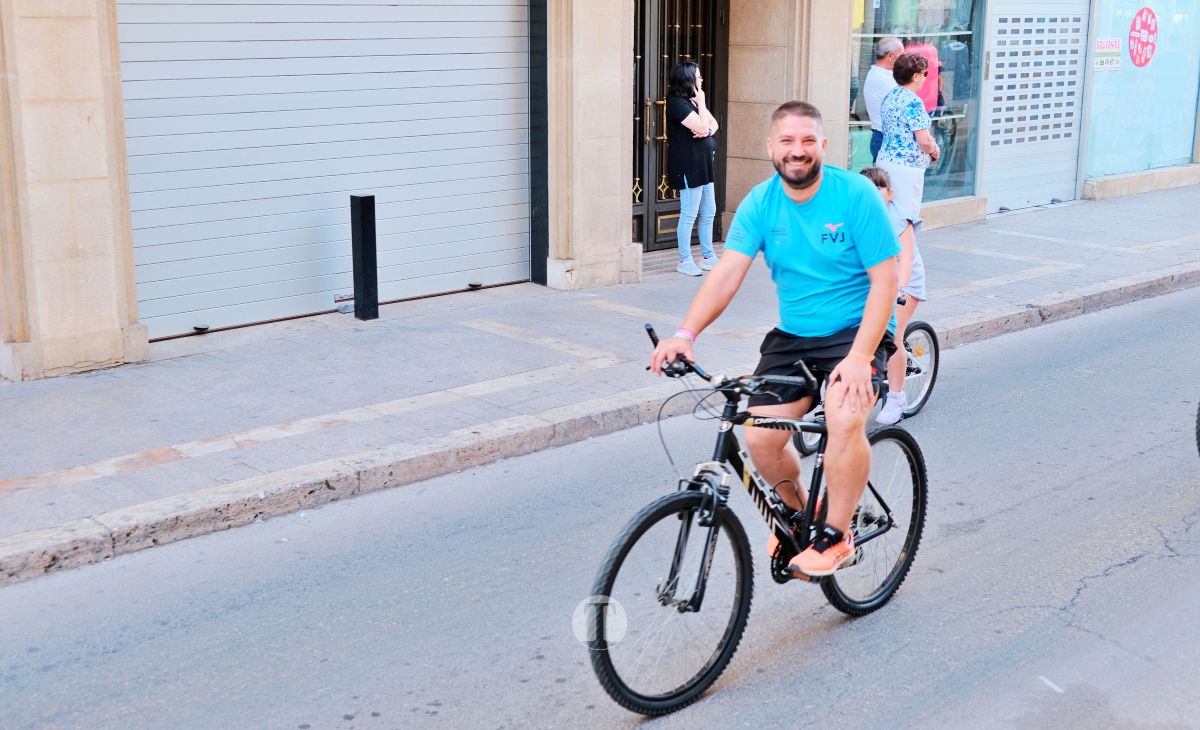 Tomelloso vive una gran fiesta familiar sobre ruedas en el Día de la Bici