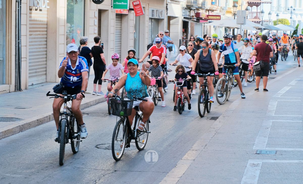Tomelloso vive una gran fiesta familiar sobre ruedas en el Día de la Bici