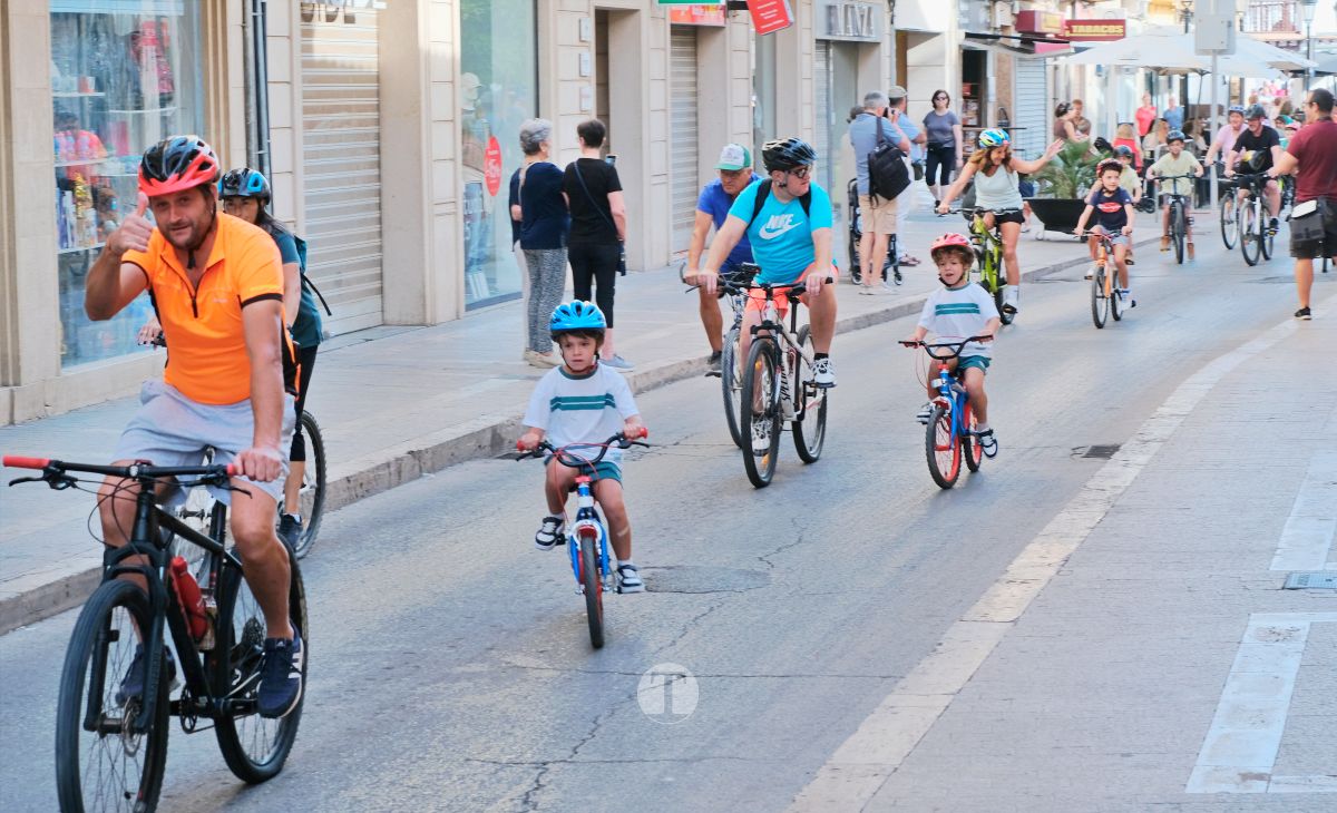 Tomelloso vive una gran fiesta familiar sobre ruedas en el Día de la Bici