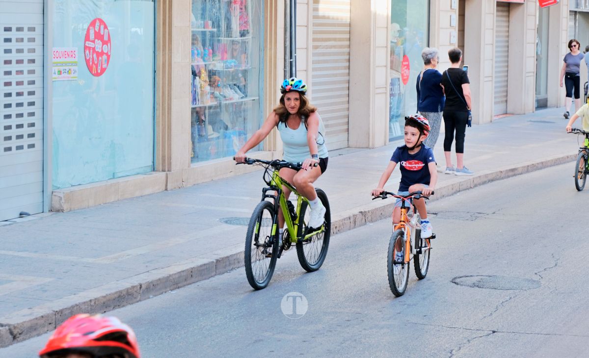Tomelloso vive una gran fiesta familiar sobre ruedas en el Día de la Bici