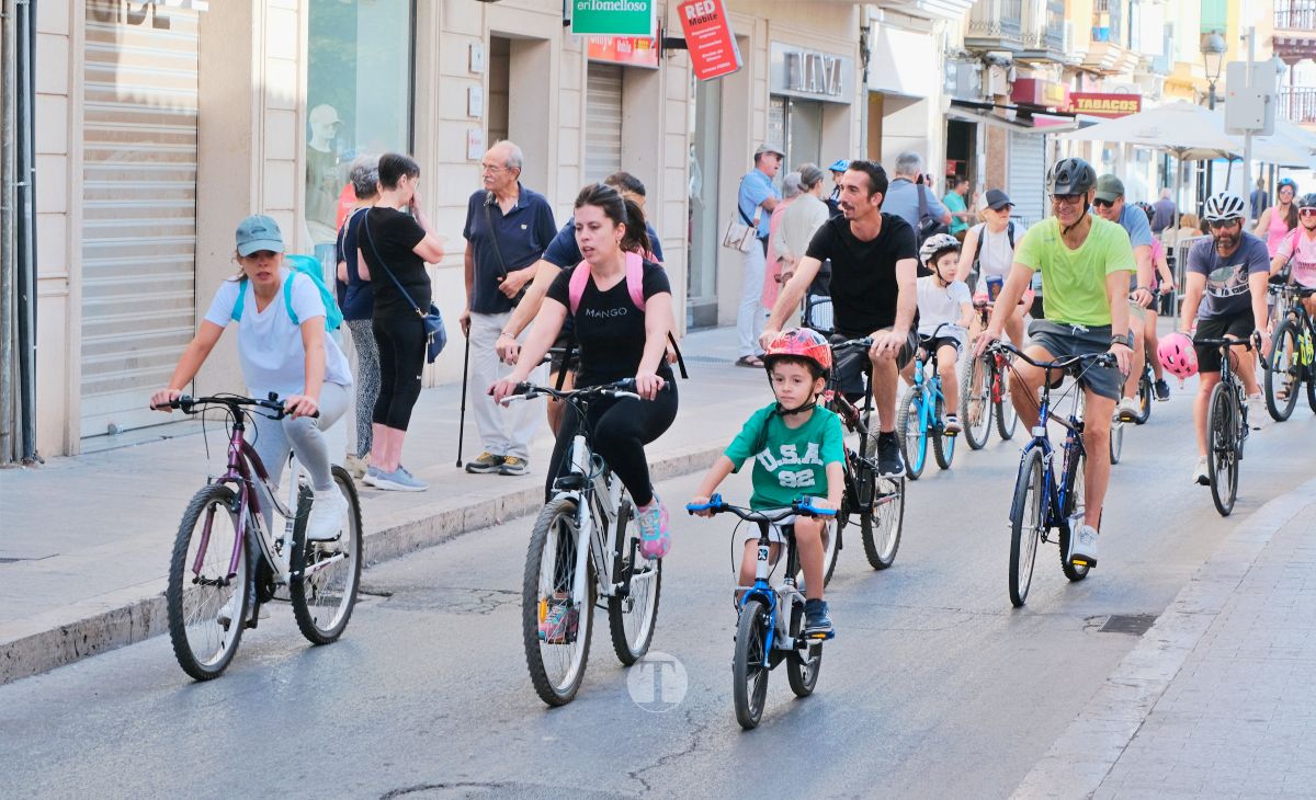 Tomelloso vive una gran fiesta familiar sobre ruedas en el Día de la Bici