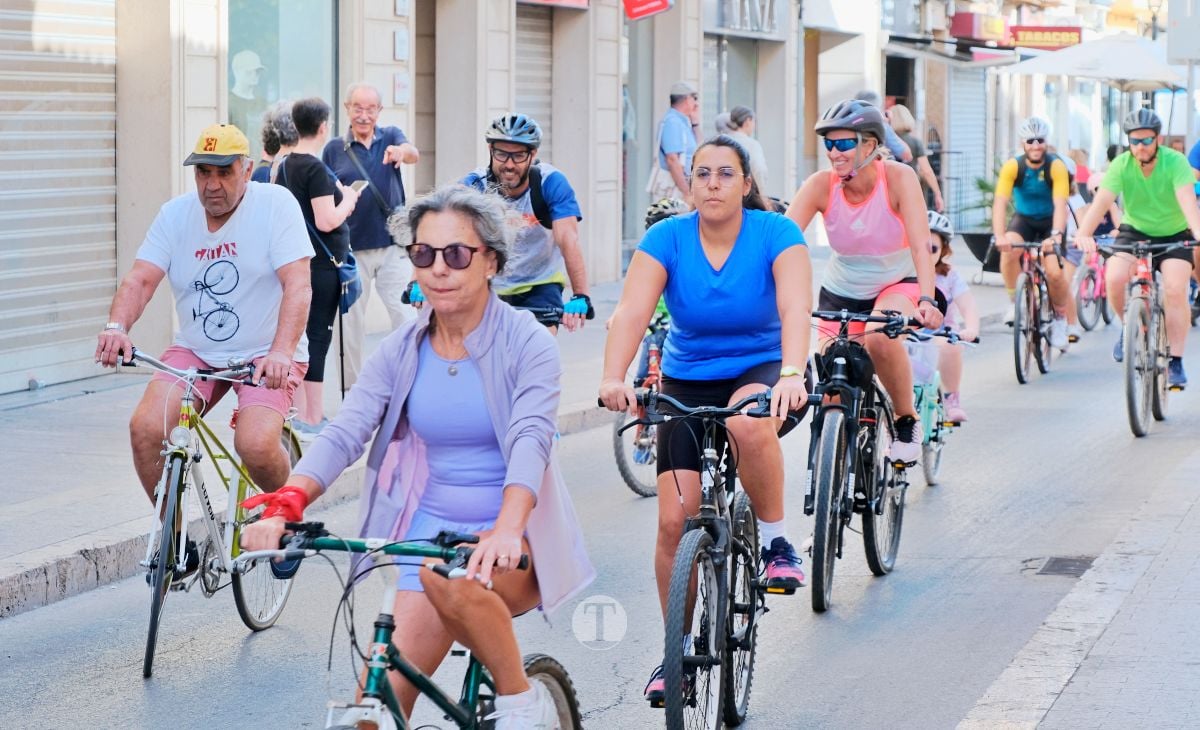 Tomelloso vive una gran fiesta familiar sobre ruedas en el Día de la Bici