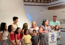 La exposición «Luz y Color» de Aurora Sahuquillo muestra el talento de sus alumnos en la Posada de los Portales