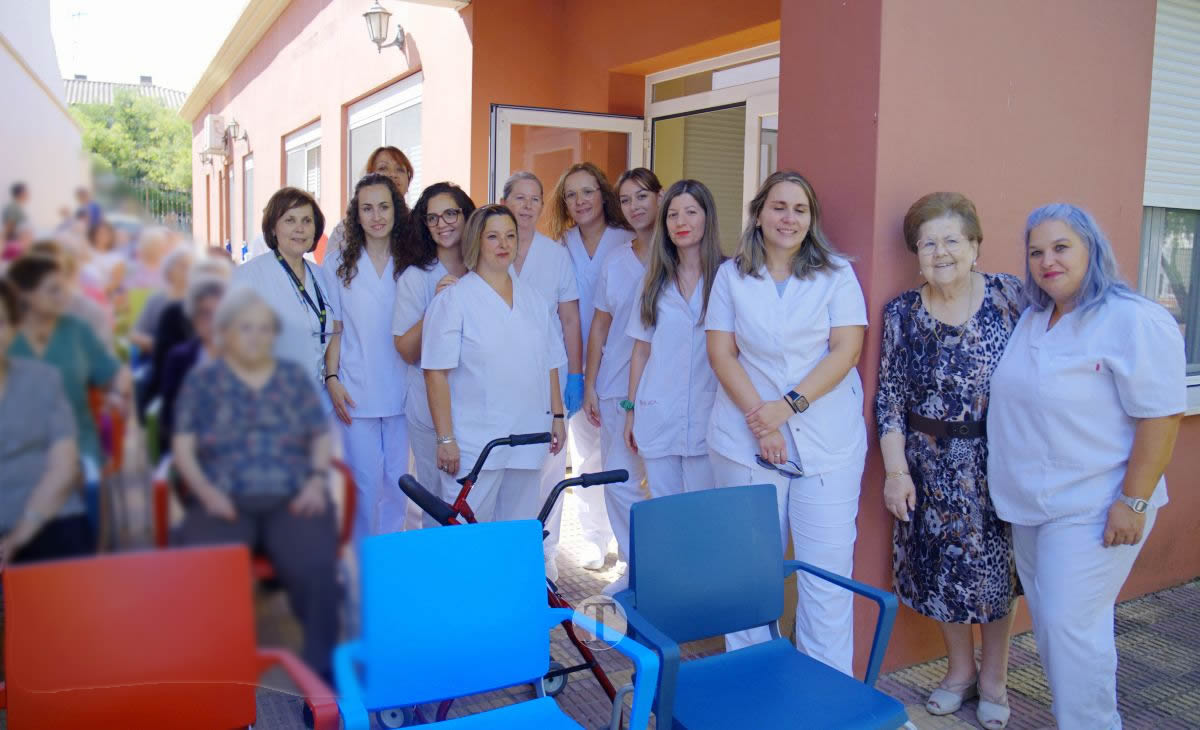 AFAL conmemora el Día Mundial del Alzheimer con una emotiva lectura en el Centro de Día San Rafael