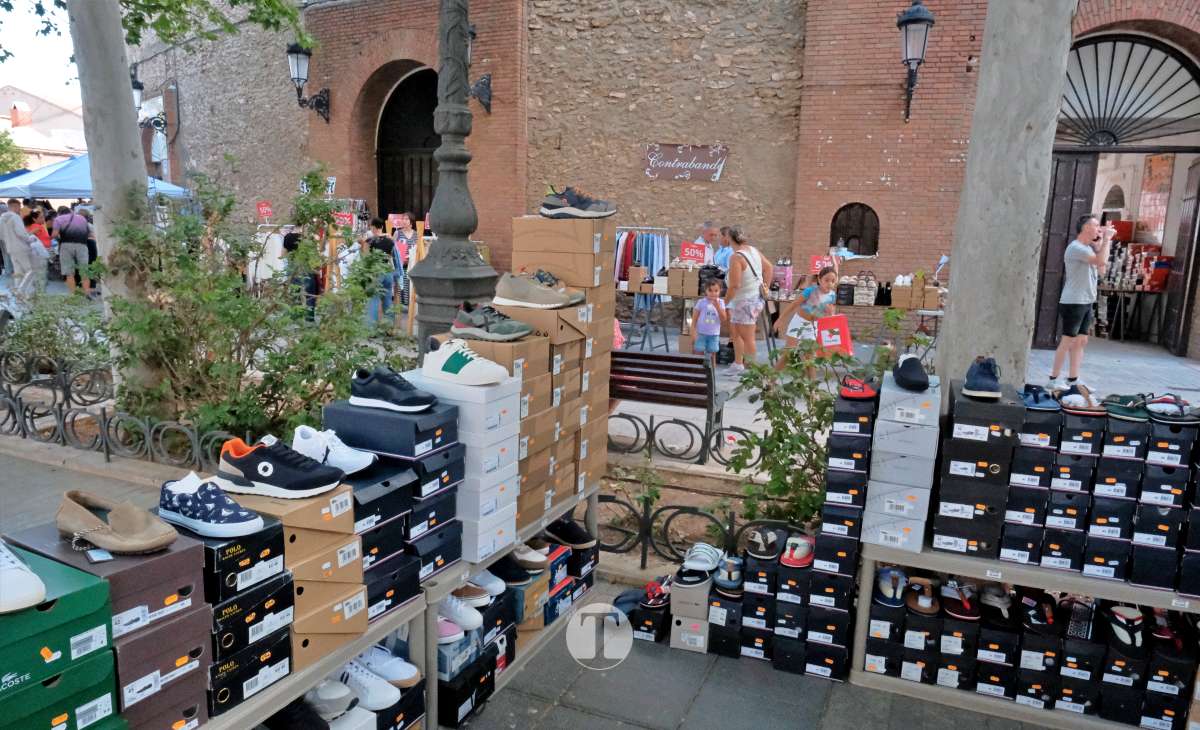 El Mercadillo Final de Temporada reúne a medio centenar de comercios en el Paseo de las Moreras