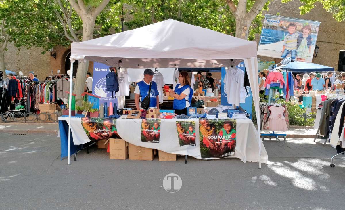 El Mercadillo Final de Temporada reúne a medio centenar de comercios en el Paseo de las Moreras