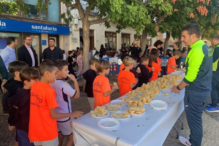 Un desayuno saludable para escolares de Tomelloso para celebrar la Semana Europea del Deporte