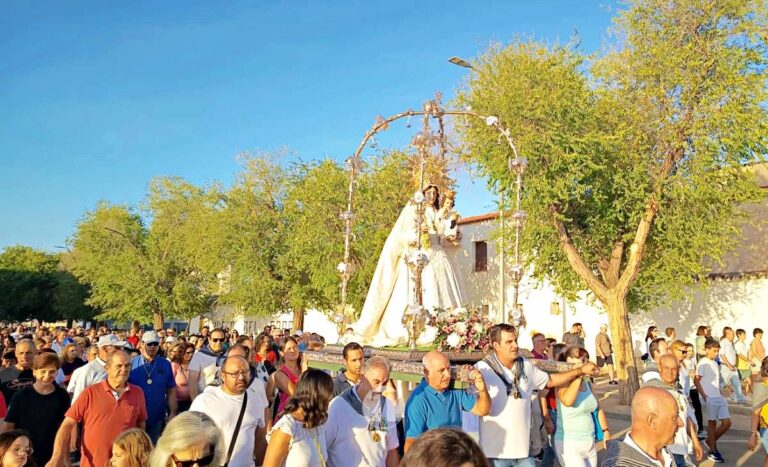 La Virgen de las Viñas regresa a Pinilla tras la Feria de Tomelloso