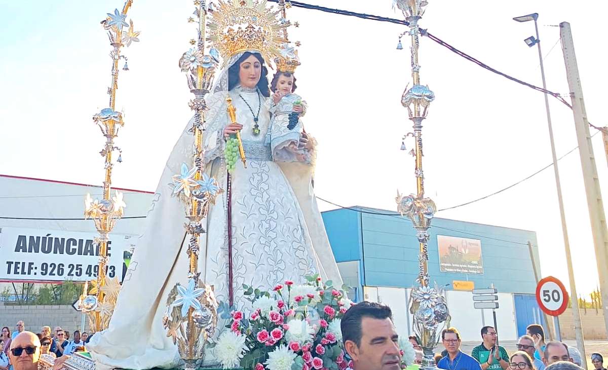 La Virgen de las Viñas regresa a Pinilla tras la Feria de Tomelloso