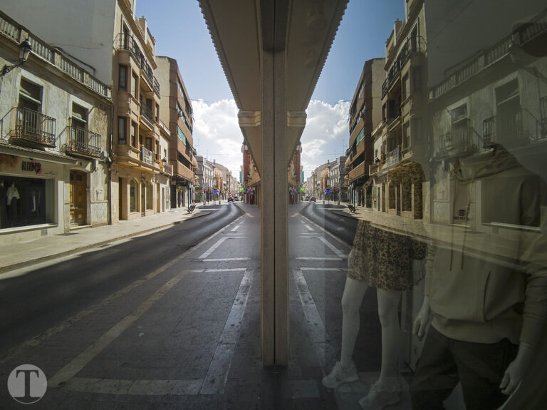 Una calle, dos mitades