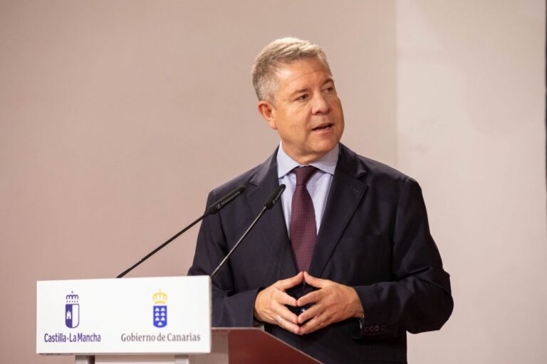 Page quiere ser «luz encendida» del «solar de la socialdemocracia» para que no se olvide el «PSOE que la gente anhela»