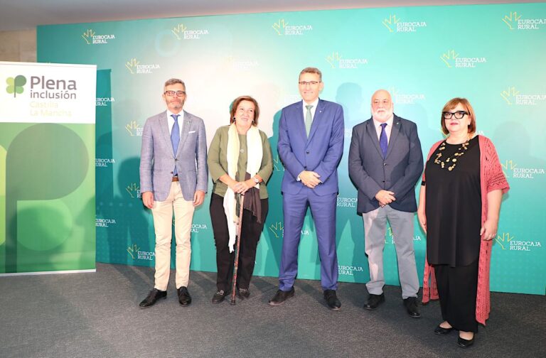 Fundación Eurocaja Rural y Plena inclusión lanzan ‘Talento Artístico’ para impulsar la creatividad de personas con discapacidad intelectual o del desarrollo