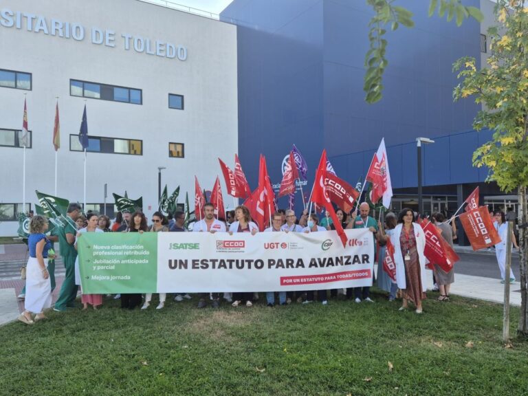 Trabajadores de sanidad en C-LM se manifiestan por el «bloqueo» en la negociación del Estatuto Marco