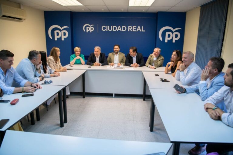Núñez admite que el dato del paro en CLM «mejora un poquito» pero ve a la región «peor que el resto» de manera estructural