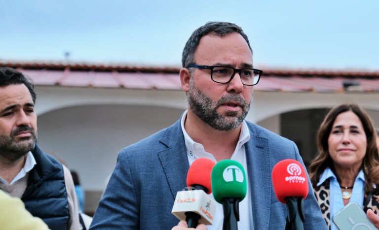 Javier Navarro: “Los tomelloseros necesitan políticos comprometidos que defiendan sus intereses allá donde estén”