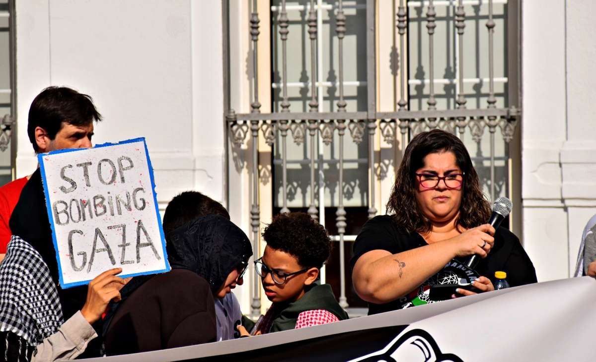 Tomelloso alza la voz por Palestina en una concentración que denuncia el “genocidio en Gaza”