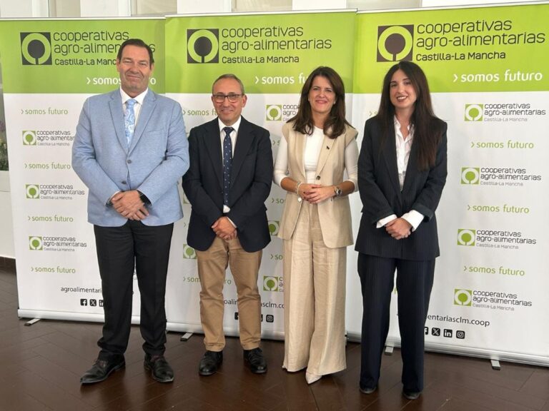 130 profesionales de cooperativas agroalimentarias hablan en Tomelloso sobre PAC, cambio climático y seguros