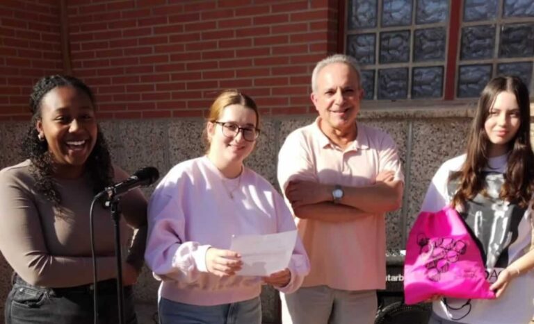 Despedida emotiva a Pablo Cepeda, orientador del IES Airén tras 28 años de dedicación
