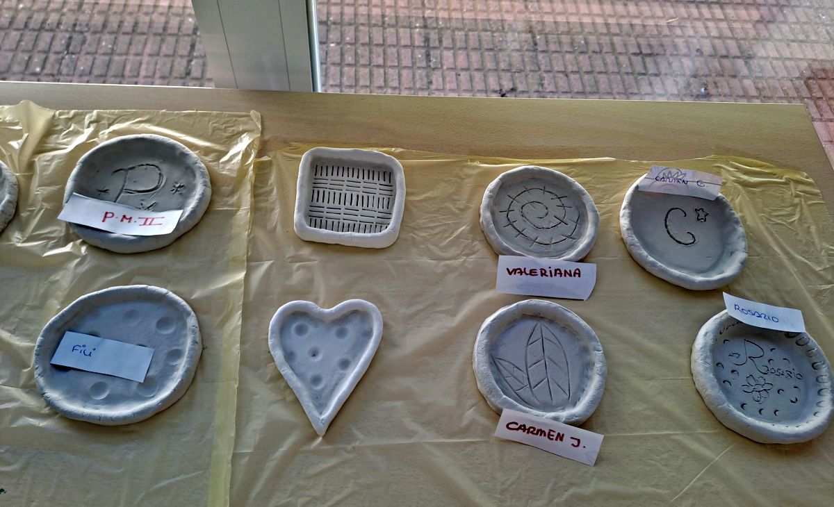 El Centro de Día San Rafael celebra el Día Internacional de las Personas Mayores con un taller de arcilla