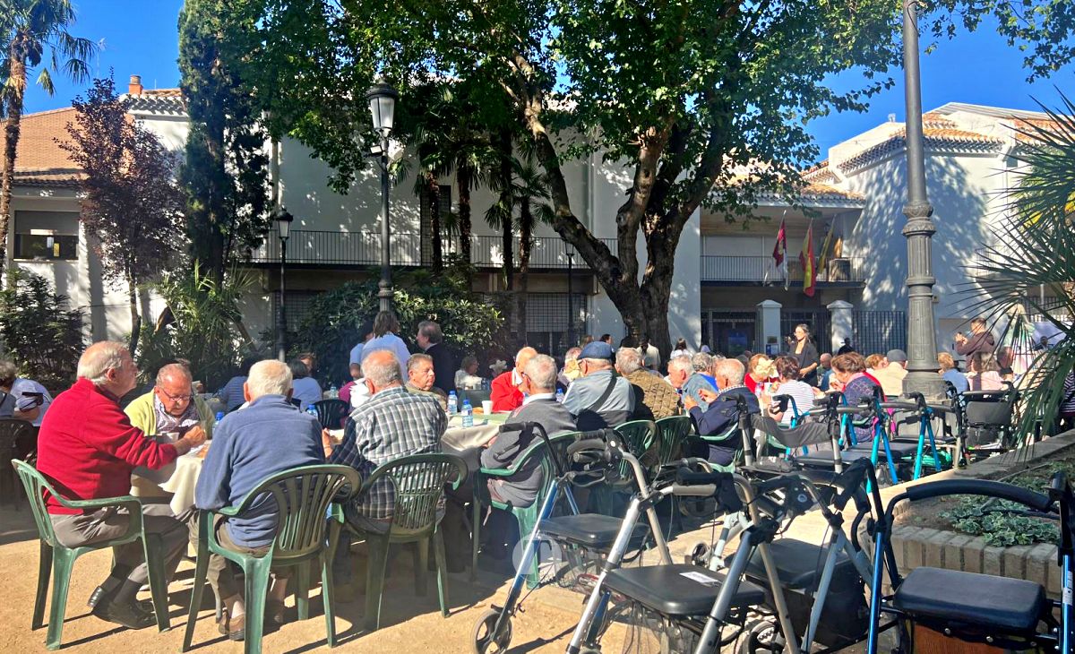 Fundación CERES celebra el Día Internacional de las Personas de Edad con una jornada de convivencia