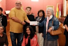 El Belén Viviente de Tomelloso se despide donando su fondo final a la AECC