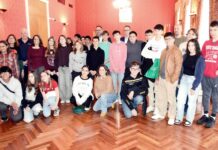 El alcalde de Tomelloso recibe a los participantes del programa educativo “El Cónclave de los Sabios”