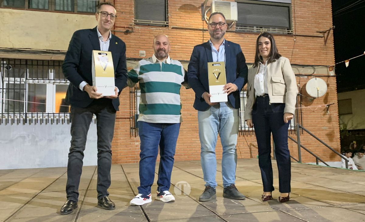 Emotivo inicio de las fiestas del Barrio del Pilar con el pregón de Pedro García Ocaña
