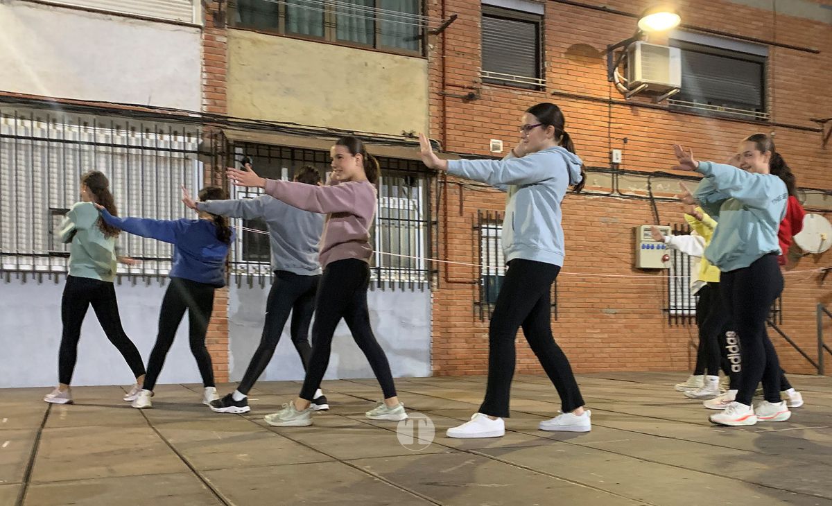 Emotivo inicio de las fiestas del Barrio del Pilar con el pregón de Pedro García Ocaña