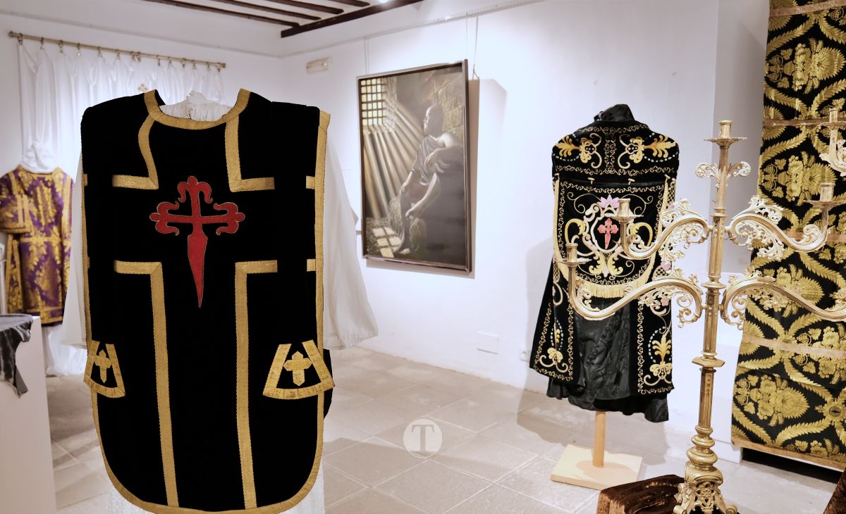 "Un legado entre bordados y plata": la Parroquia de la Asunción expone 450 años de historia en la Posada de los Portales