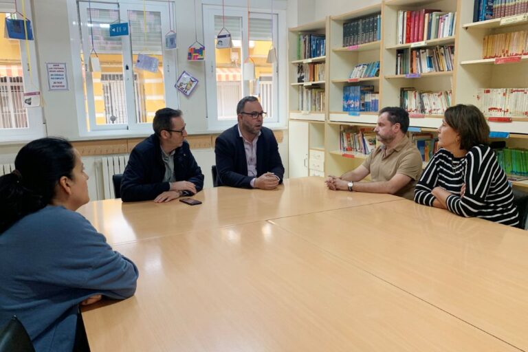 El CEIP Carmelo Cortés traslada al alcalde de Tomelloso las necesidades del centro