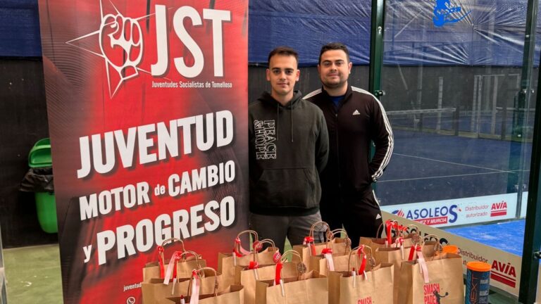 Juventudes Socialistas de Tomelloso organiza una jornada de pádel y convivencia