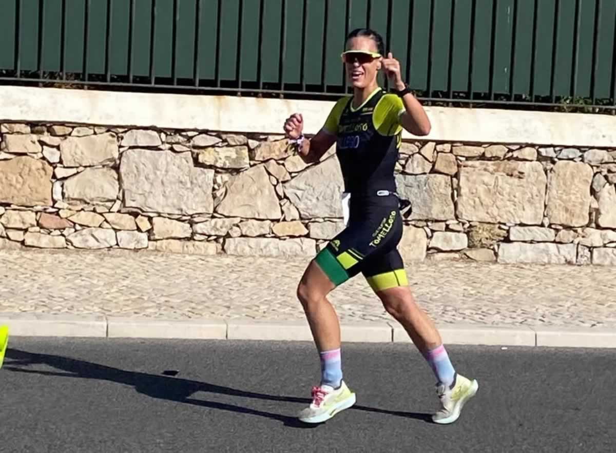 Laura Gallego logra un segundo puesto en su debut en el IRONMAN 70.3 de Cascais