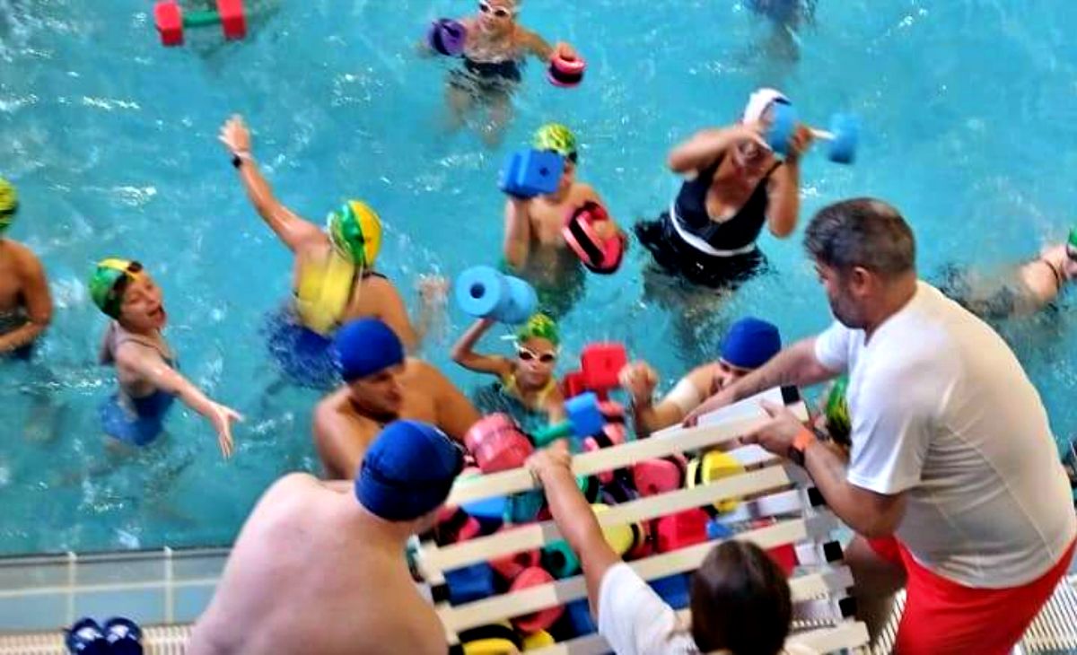 Tomelloso celebra su XXIV Exhibición de Natación con una jornada de deporte inclusivo