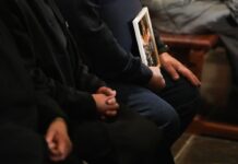 Un discurso de tres familiares y la lectura de los nombres de las víctimas en el funeral de estado tras la DANA