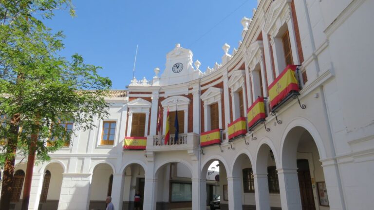 Piden al Ayuntamiento de Manzanares que retire los vestigios de exaltación franquista