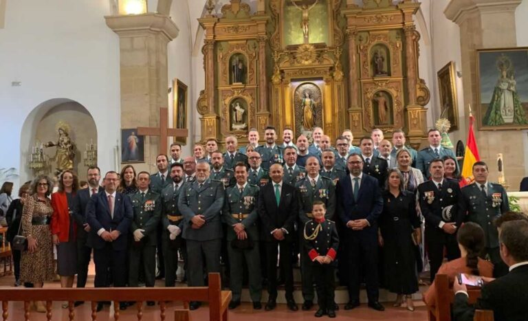Tomelloso acompaña a la Guardia Civil en su acto institucional del 12 de octubre