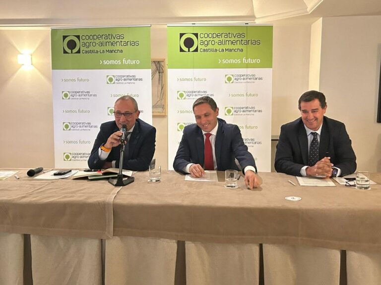 Cooperativas Agro-alimentaria señala el «doble impacto» en el sector por los aranceles y la devaluación del dólar